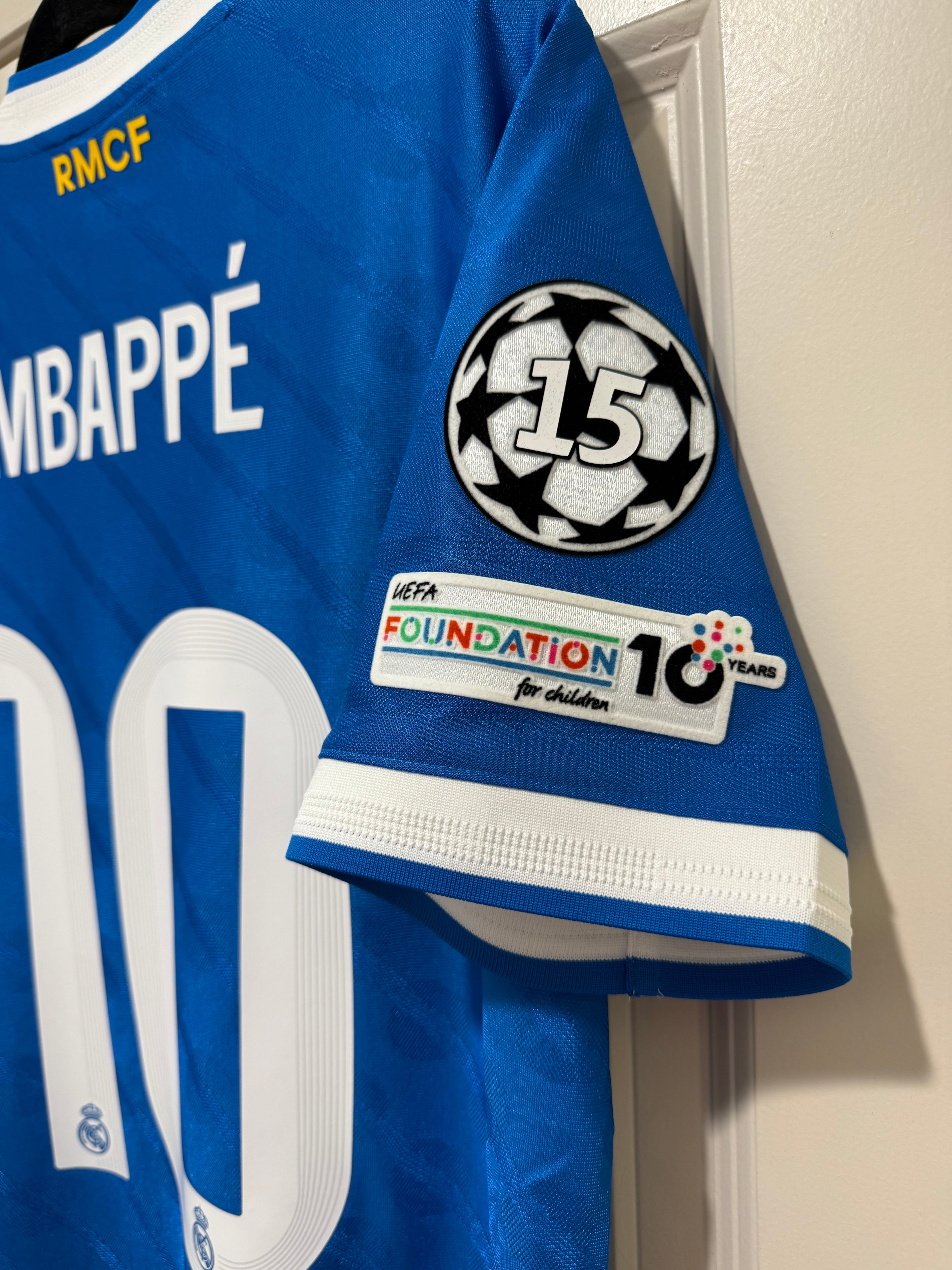 Kylian Mbappe #10 Mens MEDIUM Adidas Authentic Third Real Madrid UCL Jersey