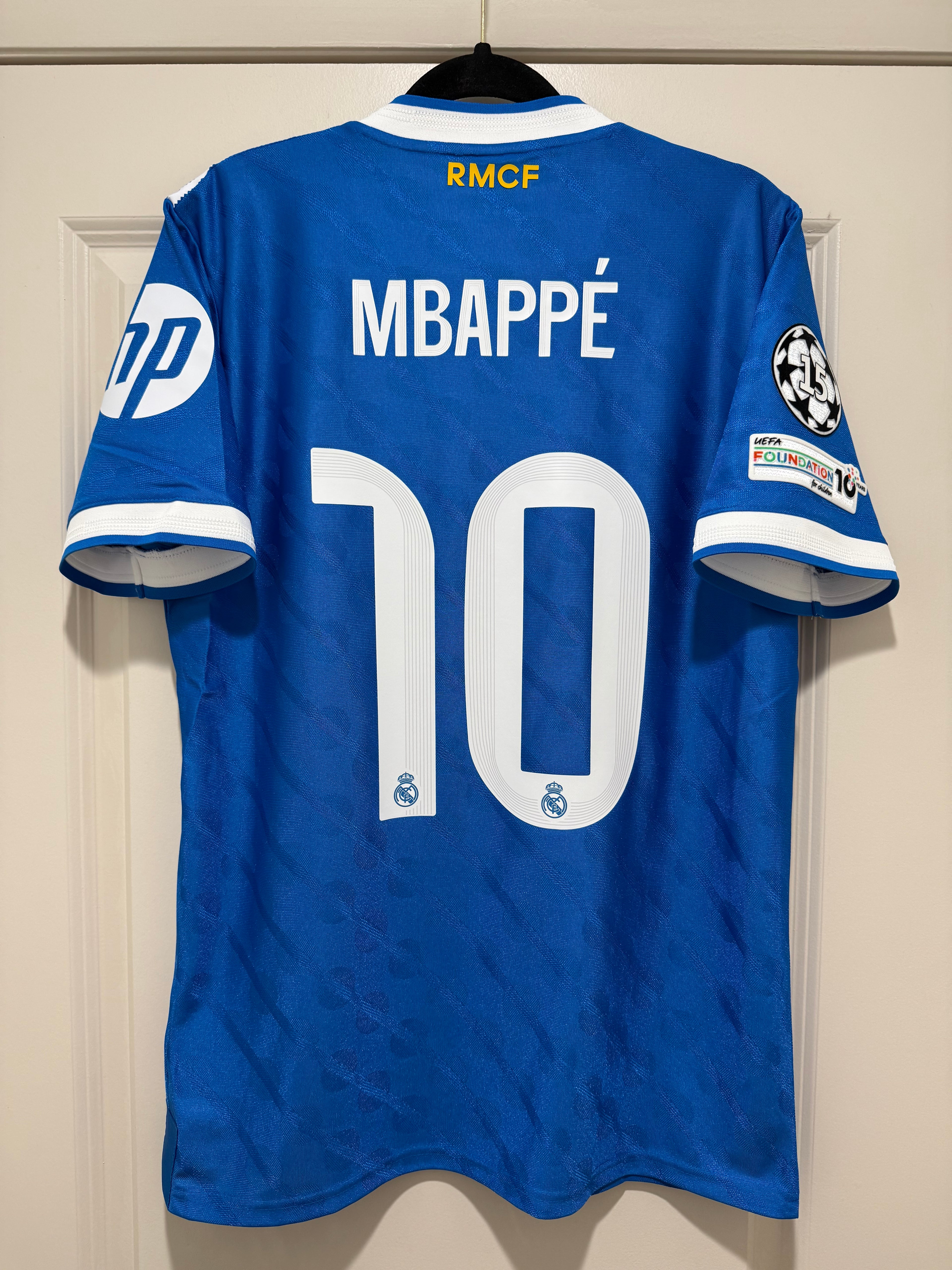Kylian Mbappe #10 Mens MEDIUM Adidas Authentic Third Real Madrid UCL Jersey