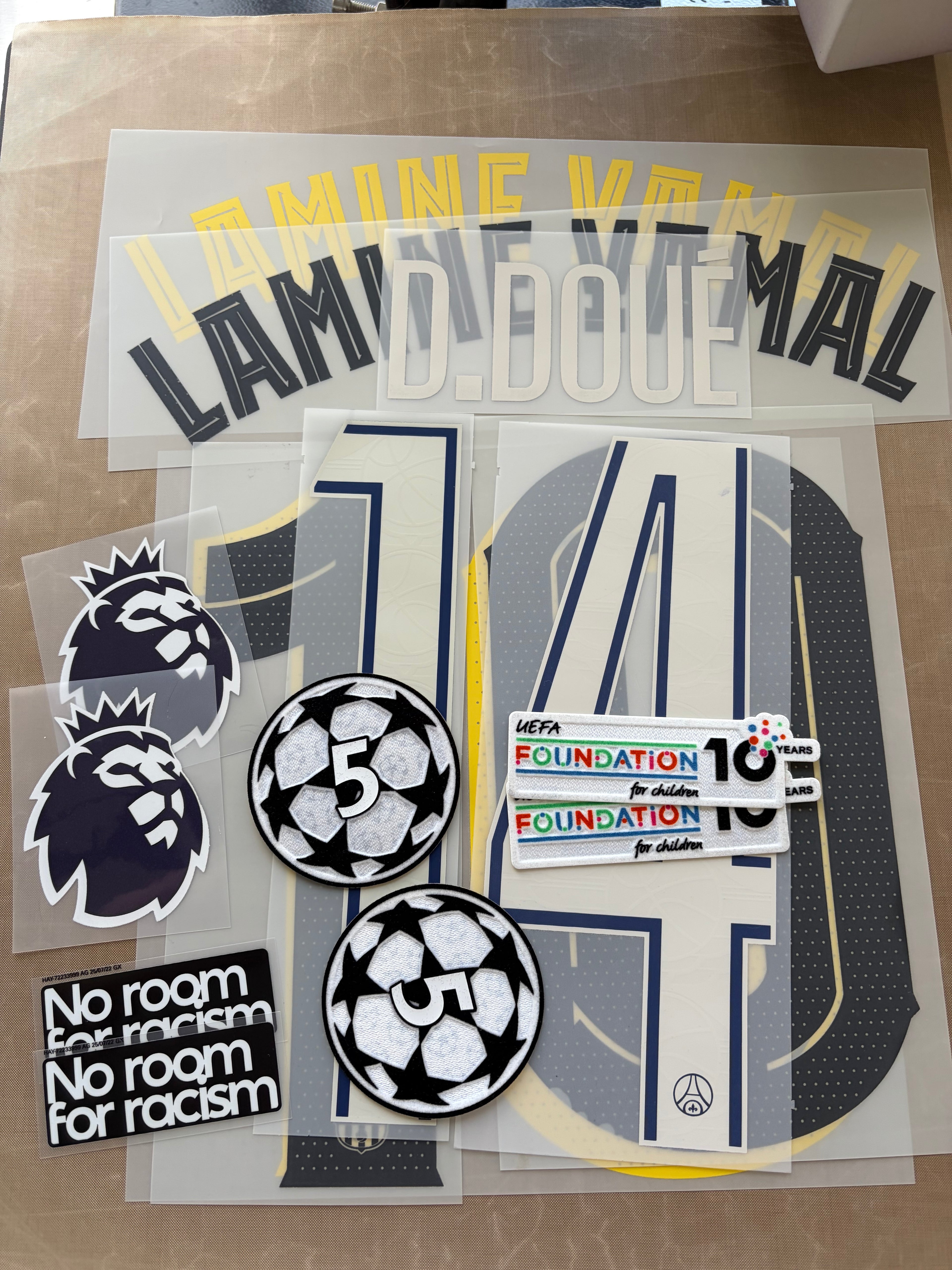 Barça and PSG Authentic Name Sets and Badges