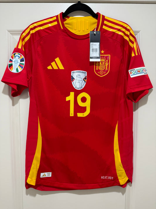 Lamine Yamal #19 Men’s MEDIUM Spain Euro 2024 Home Authentic Jersey
