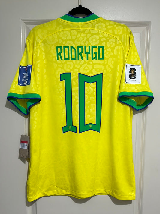 Rodrygo #10 Mens LARGE Nike Stadium Brazil Qualifiers WC2026 Home Jersey