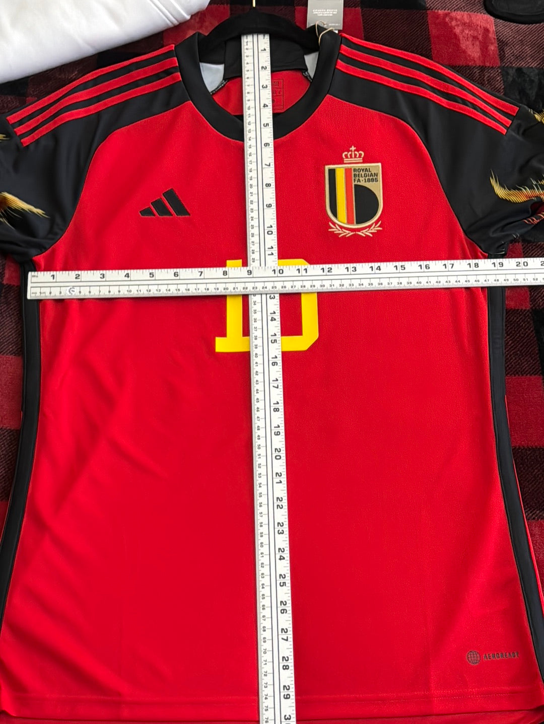 Camiseta local adidas Bélgica AeroReady de talla mediana Eden Hazard #10 para hombre
