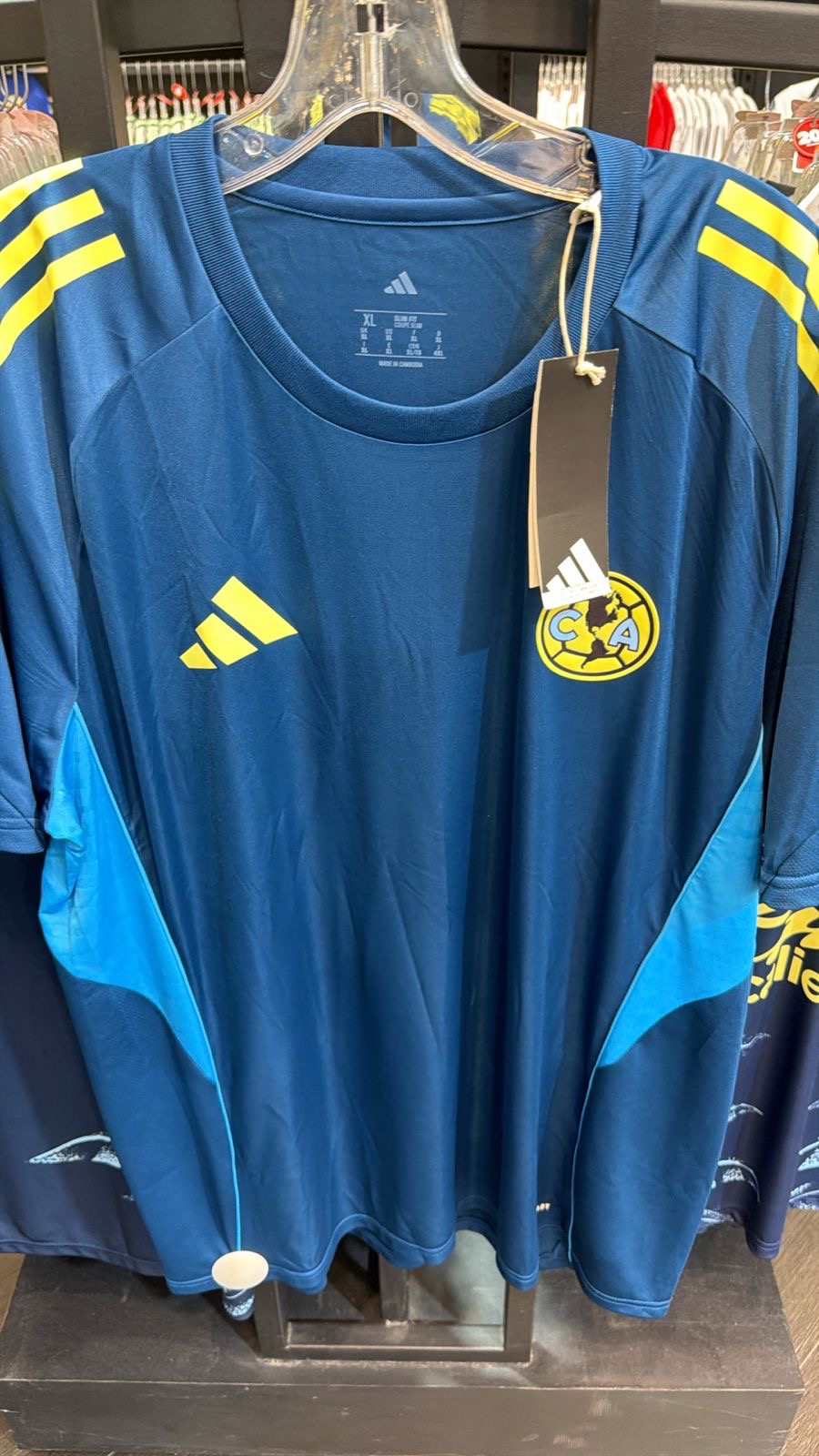 Adidas Club America Men’s XL Pre Match Jersey