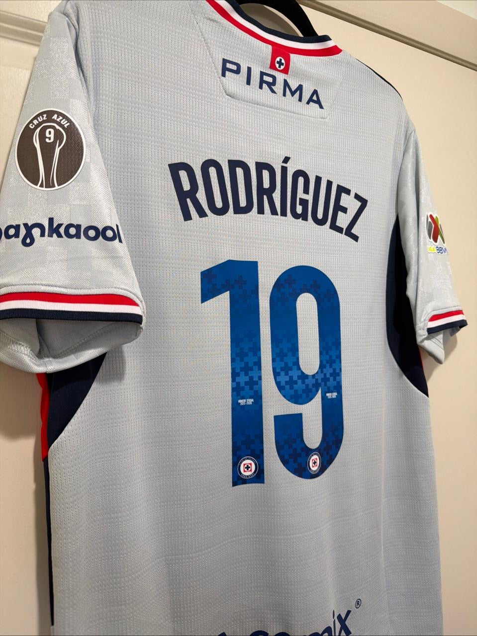 Charly Rodríguez #19 Mens LARGE Pirma Cruz Azul Away Final Liga Mx Jersey
