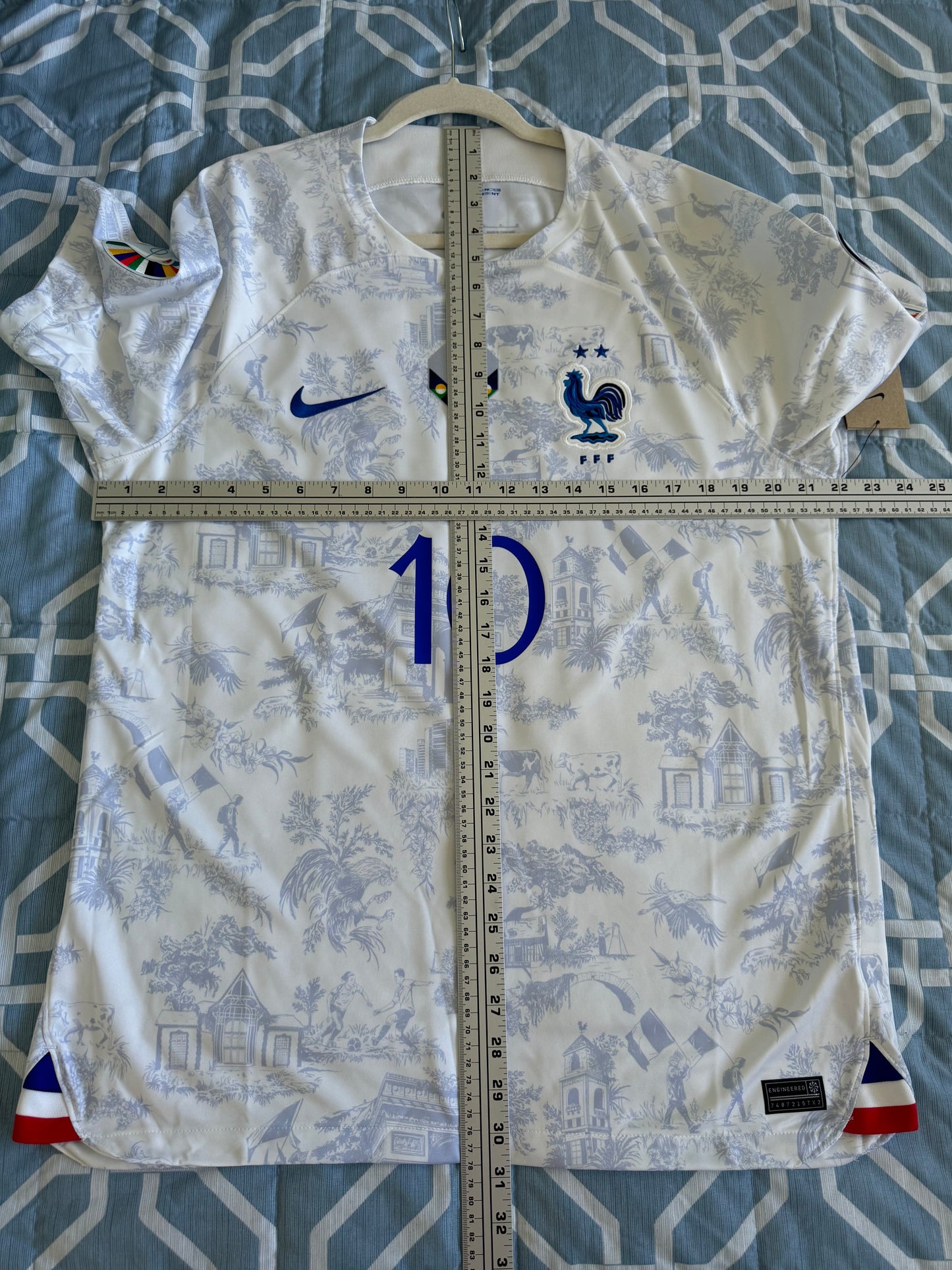 Mbappe #10 Mens LARGE Nike Away Euro Qualifiers Stadium Jersey